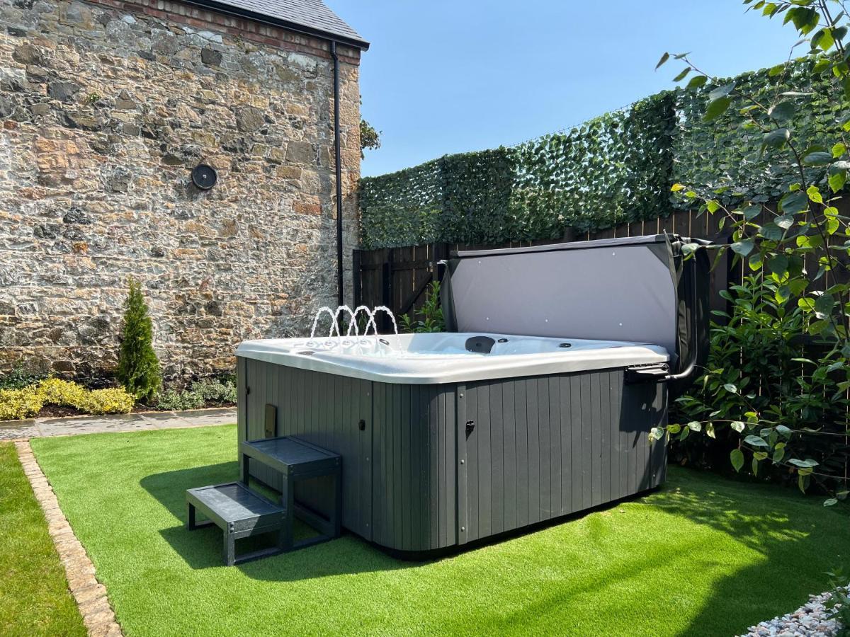 Stewartstown Converted Victorian Coach House With Hot Tub מראה חיצוני תמונה